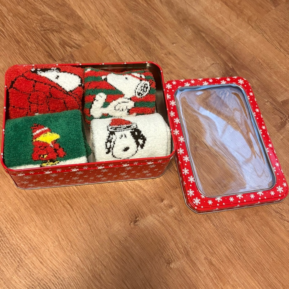 Snoopy Holiday Socks Set - Red, Green, and White - Picture 3 of 4